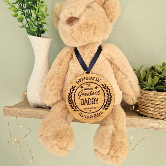 Cute wooden personalised Greatest Daddy Medal